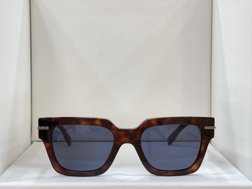 Lunette de soleil FE40078I 